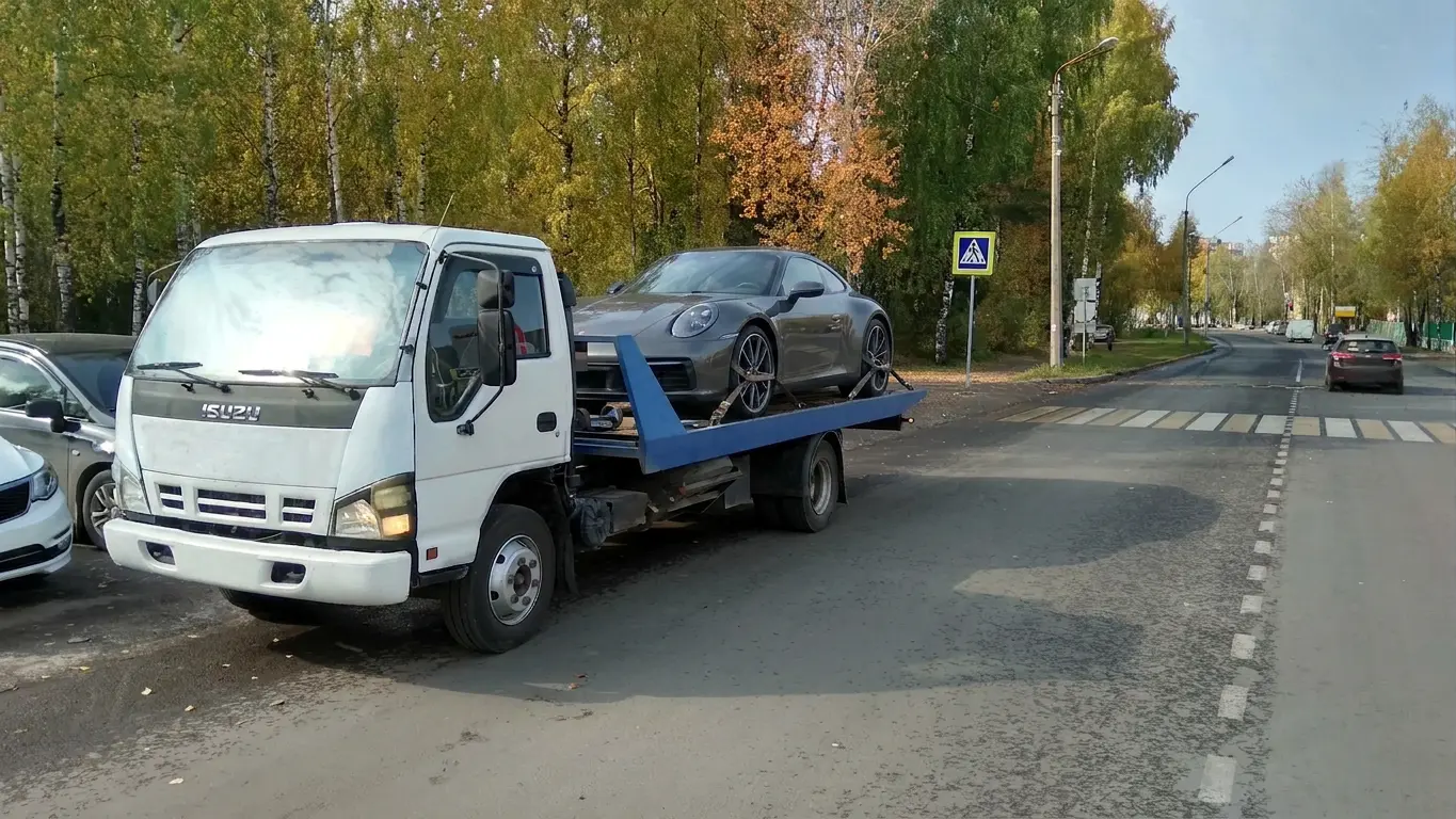 Эвакуатор в Сыктывкаре — эвакуация легкового автомобиля краном-манипулятором